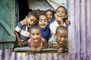 Travel Images - Kids in Fiji
